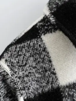 Ženy zimný kabát čierne biele kockované SML polyester drop shipping